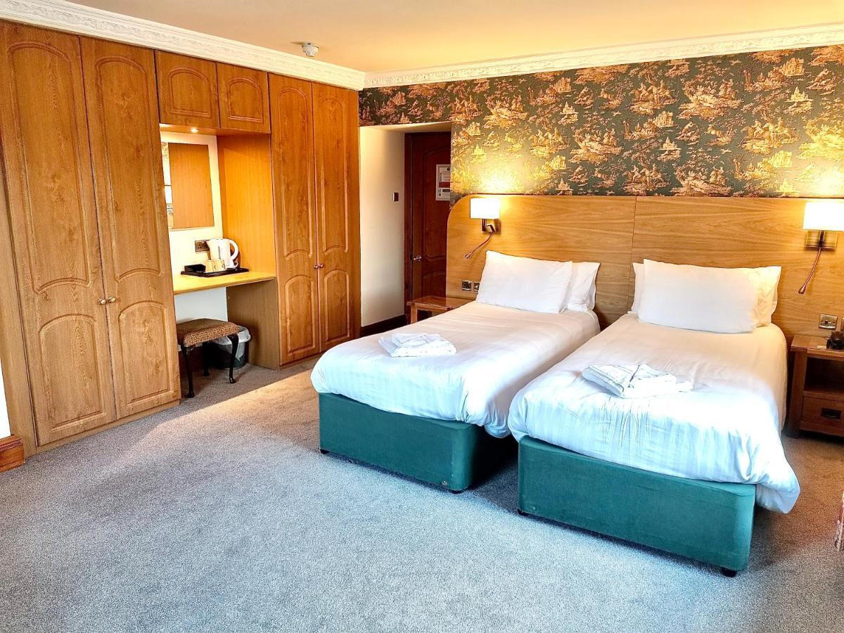 Duke Of Gordon Hotel Kingussie Zewnętrze zdjęcie
