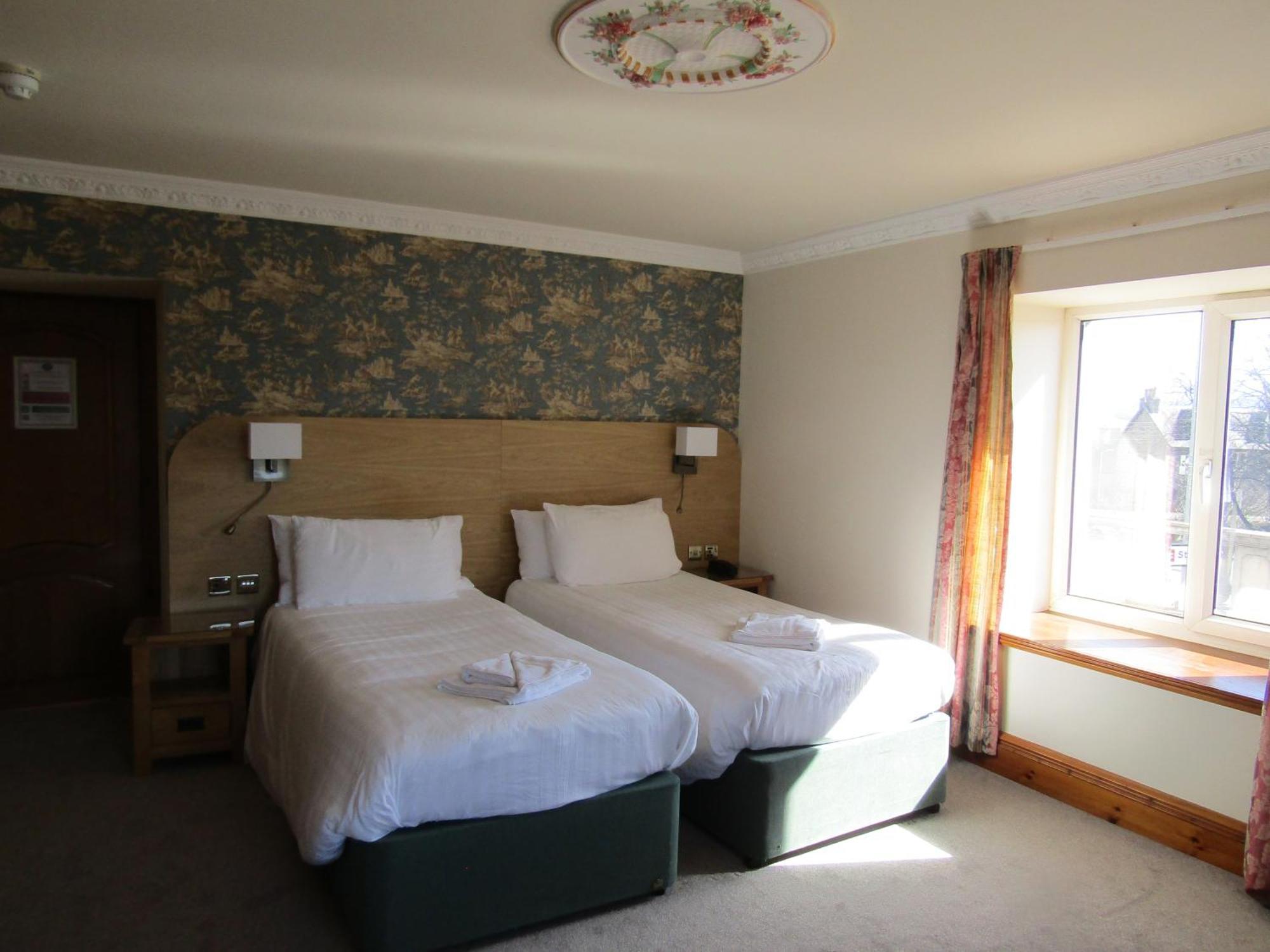 Duke Of Gordon Hotel Kingussie Zewnętrze zdjęcie