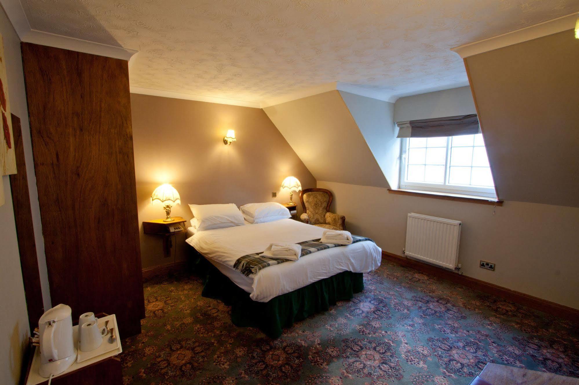 Duke Of Gordon Hotel Kingussie Zewnętrze zdjęcie