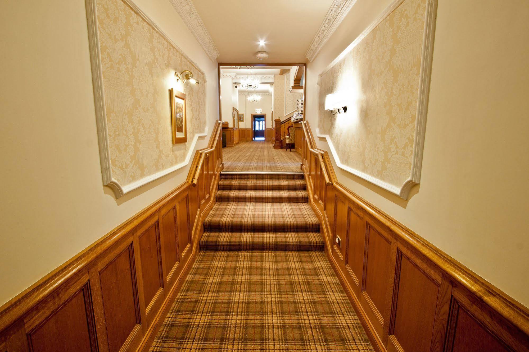 Duke Of Gordon Hotel Kingussie Zewnętrze zdjęcie
